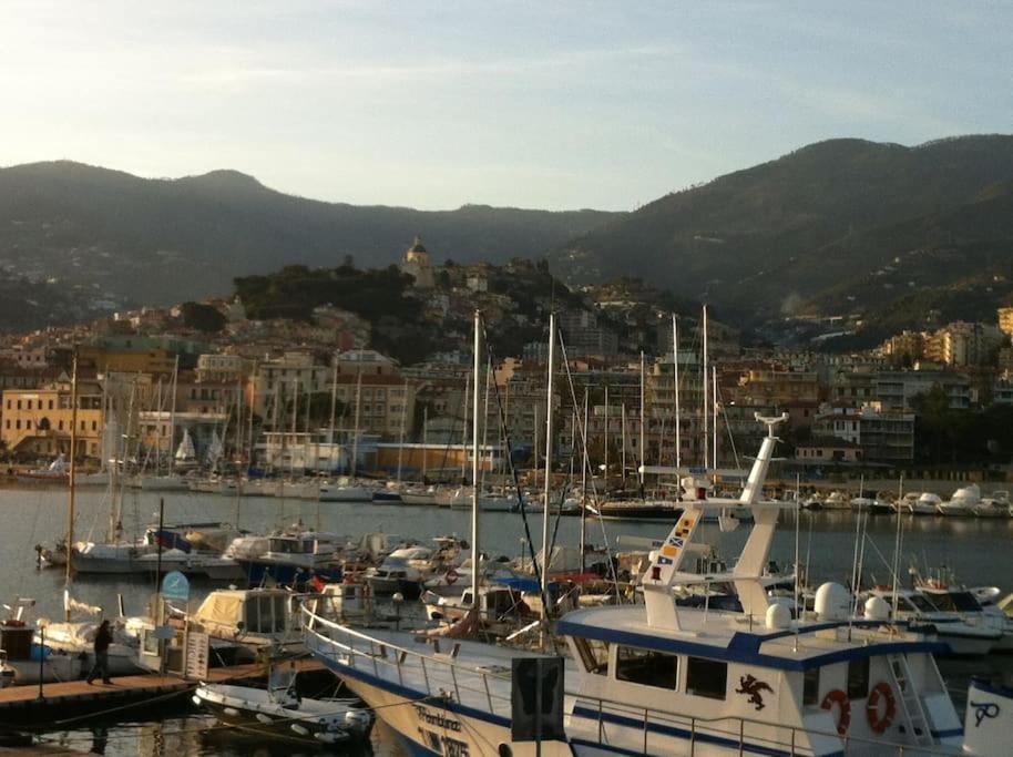 Mini Accommodation In Sanremo Liguria Exterior photo