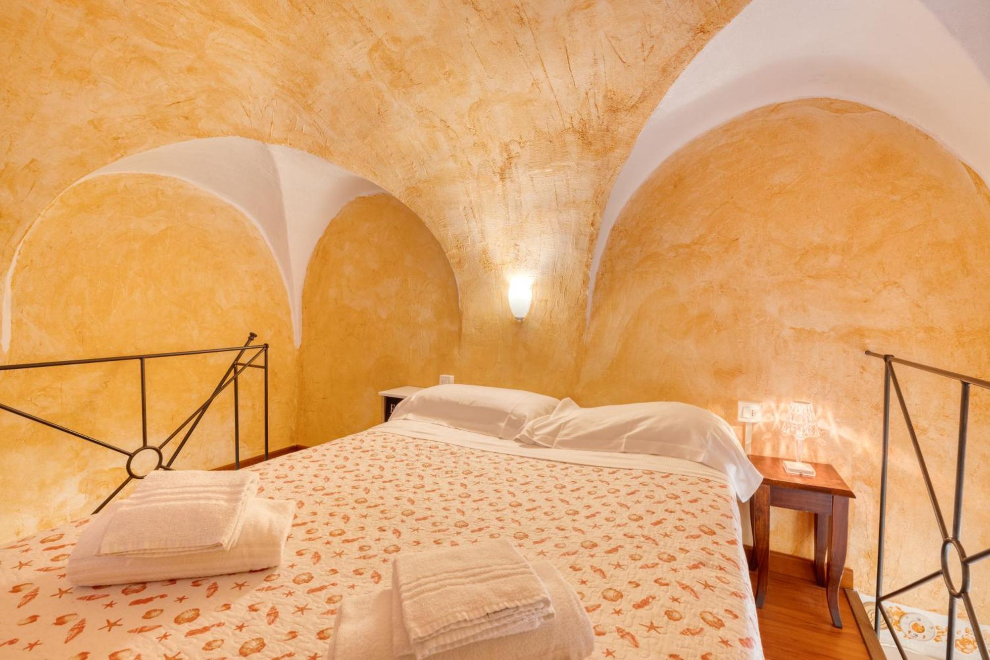 Mini Accommodation In Sanremo Liguria Exterior photo